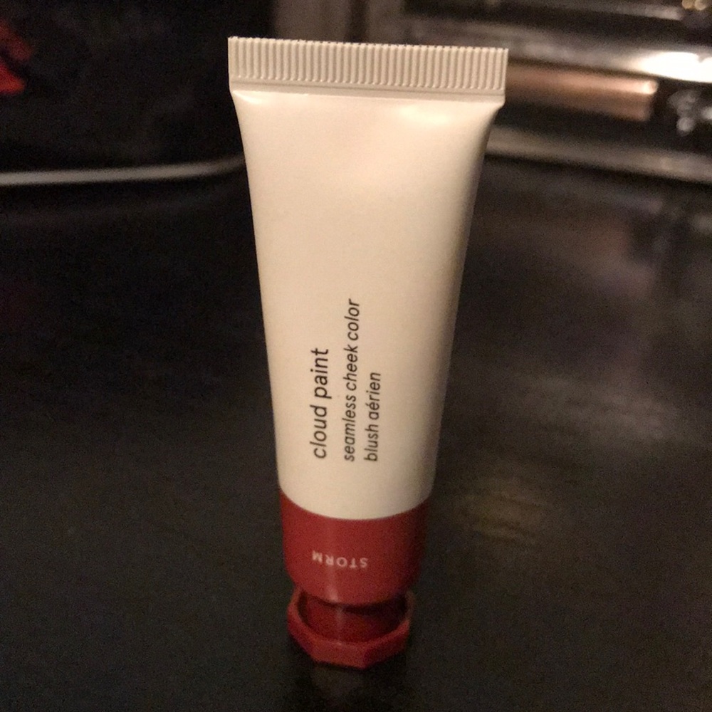 Glossier cloudpaint